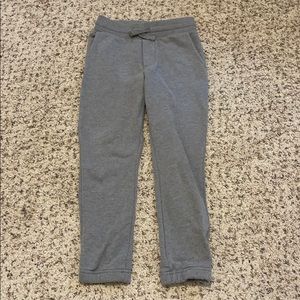 Grey sweatpants w/ working drawstring